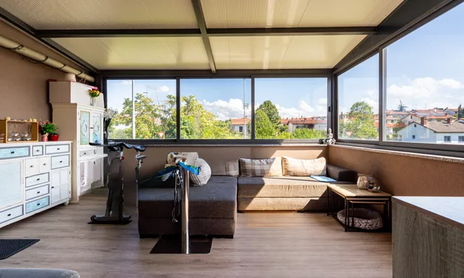 Недвижимость Apartment with a large terrace: 14