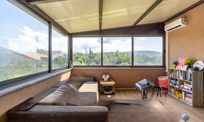 Недвижимость Apartment with a large terrace: 16