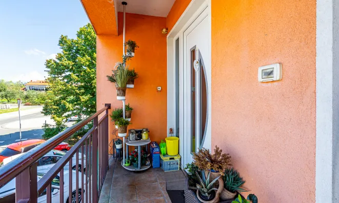 Недвижимость Apartment with a large terrace: 19