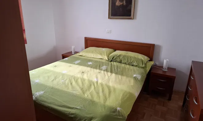 Недвижимость Four-room apartment in Dekani: 14