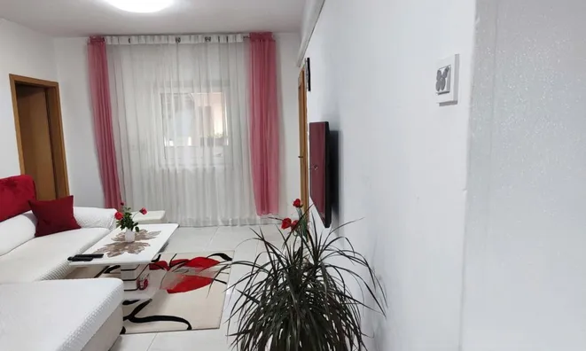 Недвижимость Three-room apartment on Poveshka Street: 5