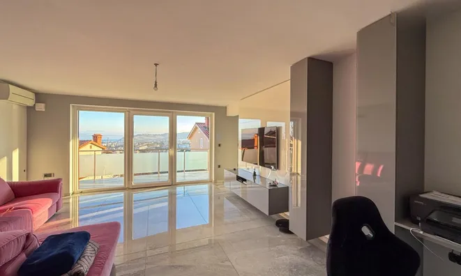 Недвижимость Four-room apartment in Novo-Yagod'ye: 2