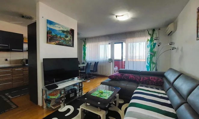 Недвижимость Three-room apartment Koper: 4