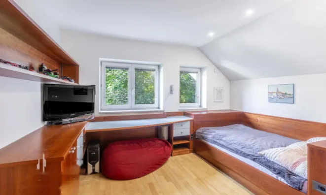 Недвижимость Дом на Подутике: 17