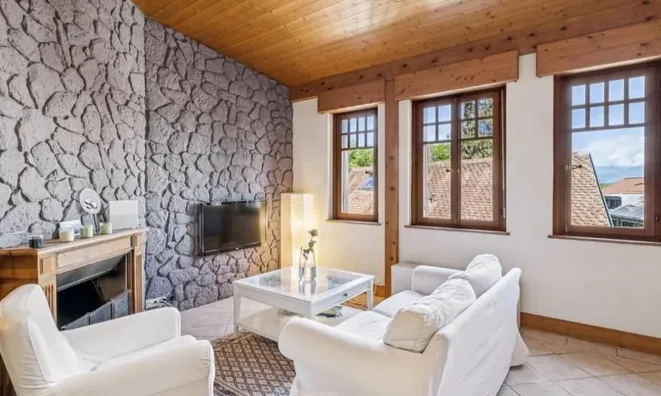 Недвижимость Apartment 5 rooms: 2