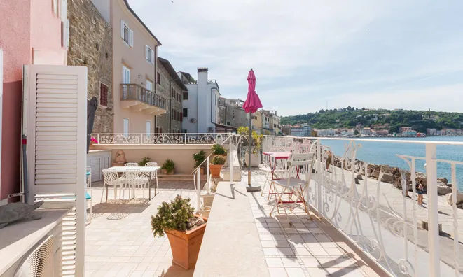 Недвижимость Two-room apartment in Piran: 2