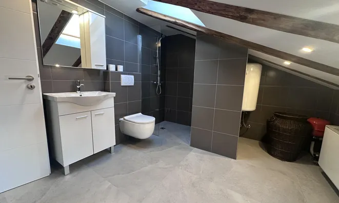 Недвижимость Three-room apartment Izola: 27