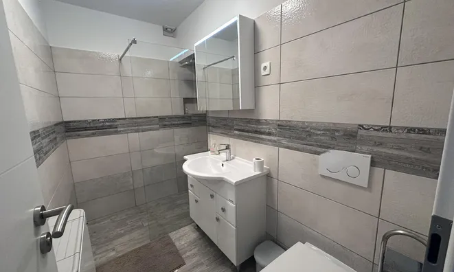 Недвижимость Three-room apartment in Izola: 26