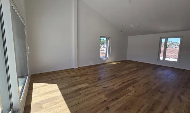 Недвижимость Four-room apartment Isola Residence Momento: 3