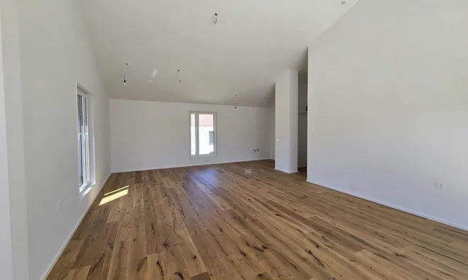Недвижимость Four-room apartment Isola Residence Momento: 6