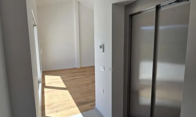 Недвижимость Four-room apartment Isola Residence Momento: 8