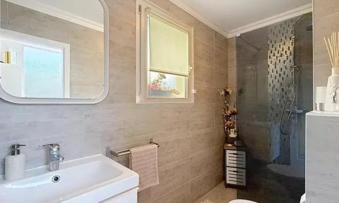 Недвижимость Single house 6 rooms: 10