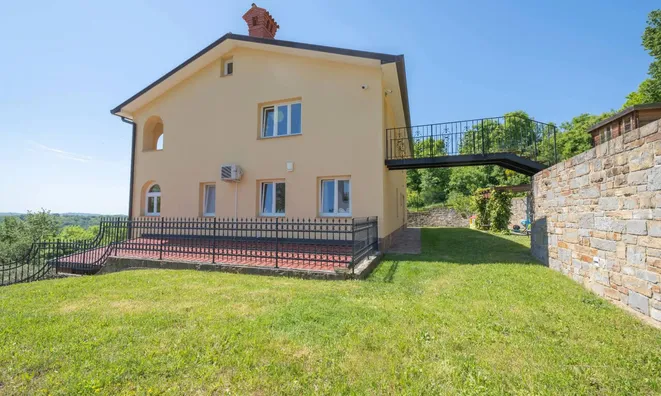Недвижимость House, Corte.: 25