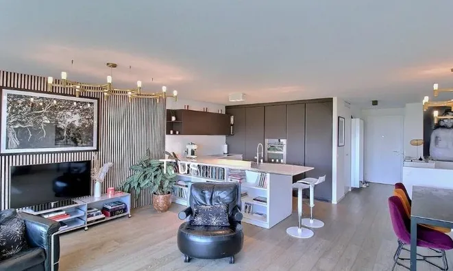 Недвижимость Apartment 4 rooms: 3