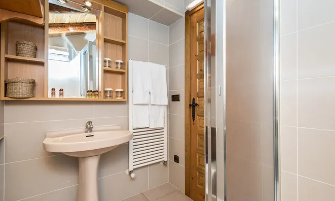 Недвижимость Chalet for sale in Incles with 3 bedrooms: 12