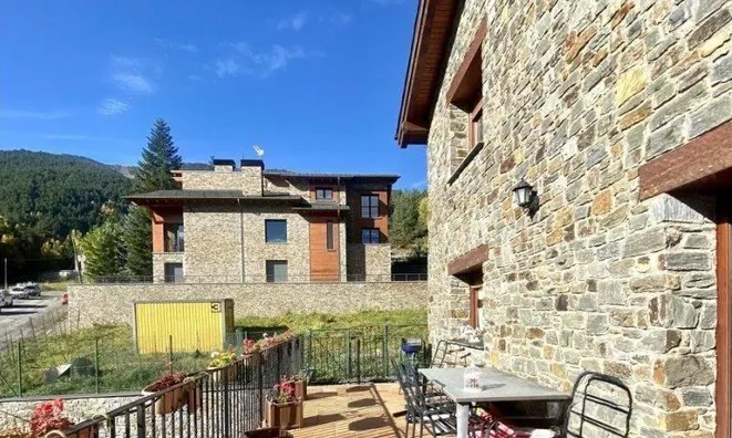 Недвижимость Discover this magnificent chalet in a peaceful mountain area: 2