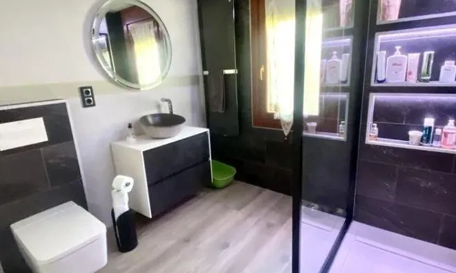 Недвижимость Discover this magnificent chalet in a peaceful mountain area: 12