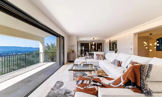 Недвижимость Villa Croix des Gardes: 4