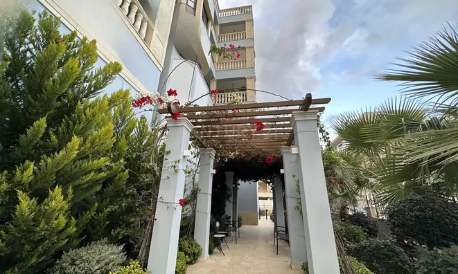 Недвижимость 2 Bedrooms Apartment For sale in Germasogeia, Limassol: 3