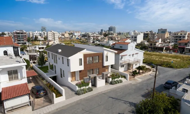 Недвижимость 2 floors Detached house For sale, Larnaca City: 1