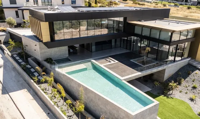 Недвижимость 6 Bedroom Villa For sale, Germasogeia,: 1