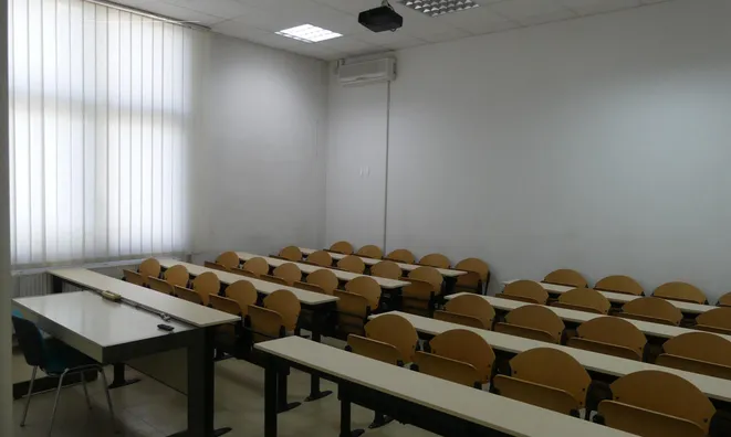 Недвижимость Офисное помещение Стегне: 5