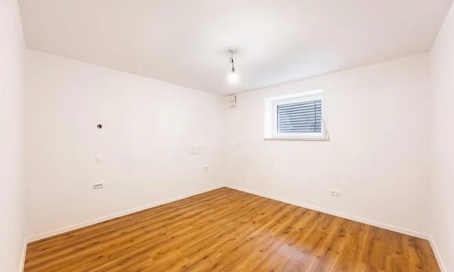 Недвижимость Apartment, 4 rooms, Shishka: 8