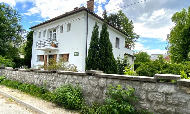 Недвижимость Квартира, более 5 комнат: 2