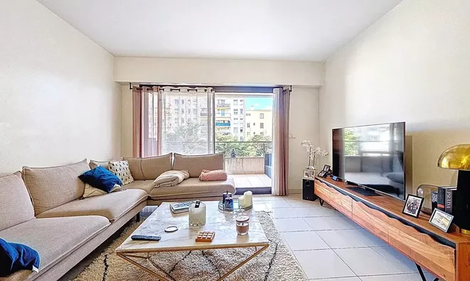 Недвижимость Villa République Cannes: 5