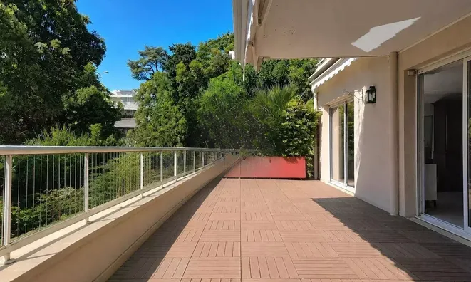 Недвижимость Villa Pointe Croisette: 3