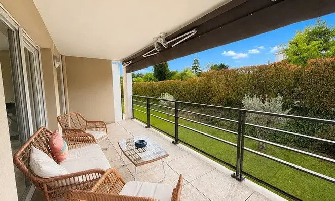 Недвижимость Villa Croix des Gardes: 2