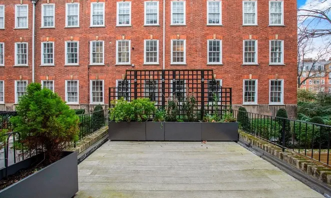 Недвижимость Redcliffe Square: 2