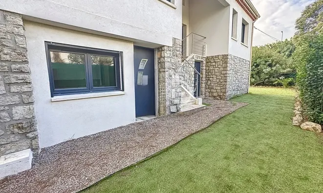 Недвижимость Villa Petit Juas: 2