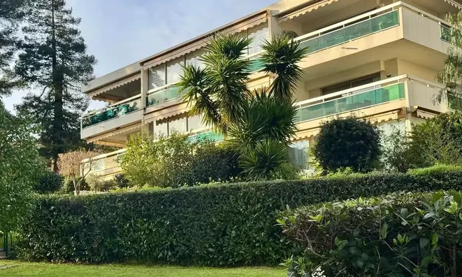 Недвижимость Villa Californie: 2