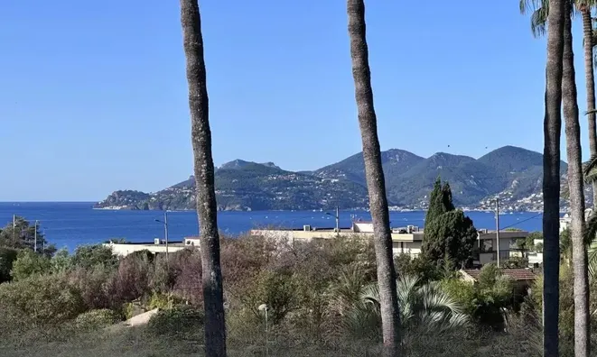 Недвижимость Villa Croix des Gardes: 1