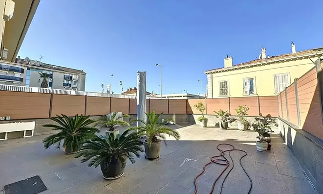 Недвижимость Villa Cannes République: 1