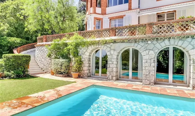 Недвижимость Villa Cannes La Bocca: 2