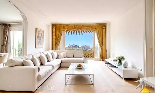 Недвижимость Villa Petit Juas: 2