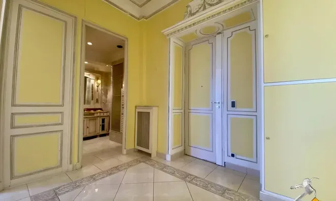 Недвижимость Villa Petit Juas: 11