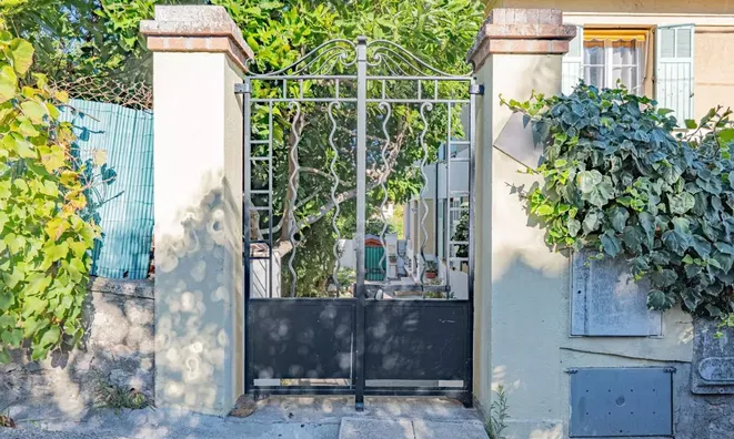 Недвижимость Villa Croix des Gardes: 1