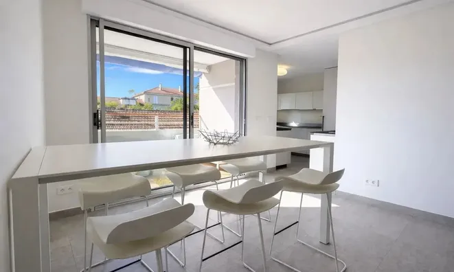 Недвижимость Villa République Cannes: 7