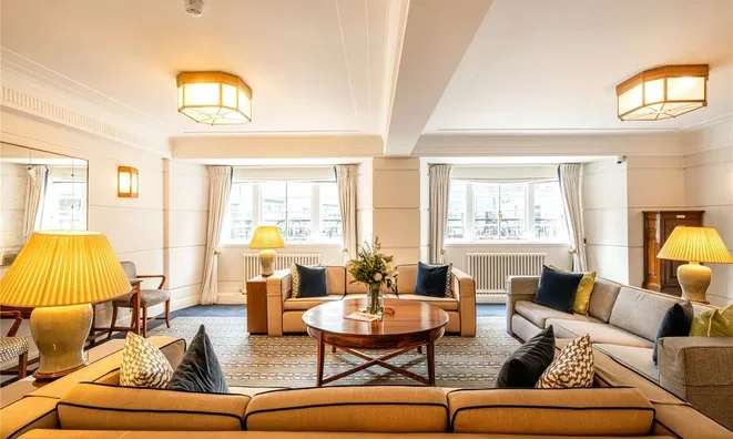 Недвижимость Vicarage Court, Vicarage Gate, Kensington: 1