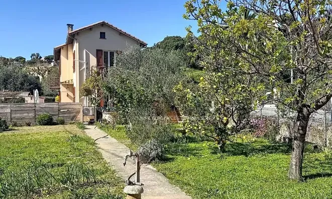 Недвижимость Villa Croix des Gardes: 17