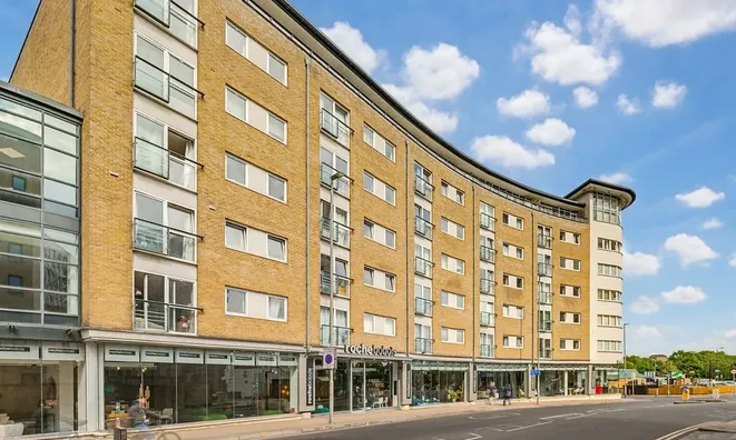Недвижимость Omega Building, Smugglers Way: 7