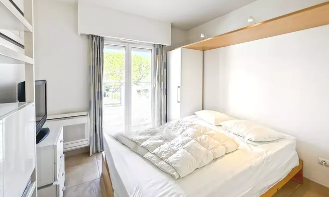 Недвижимость Villa Petit Juas: 11