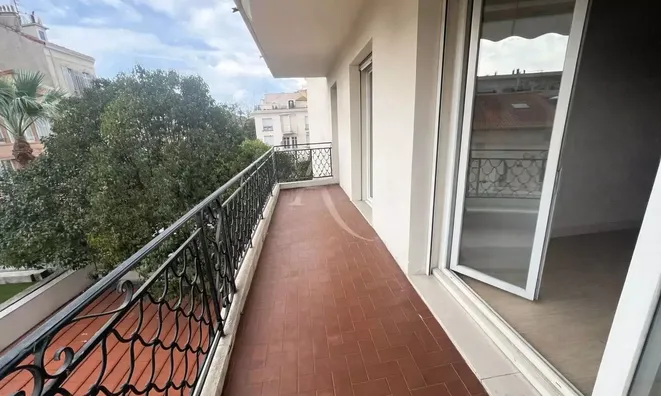 Недвижимость Villa République Cannes: 2