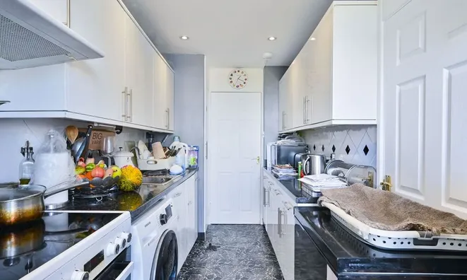 Недвижимость Woodchester Square, Royal Oak: 4