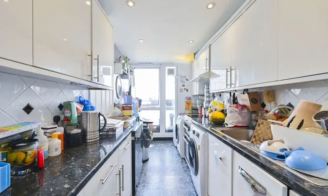 Недвижимость Woodchester Square, Royal Oak: 8