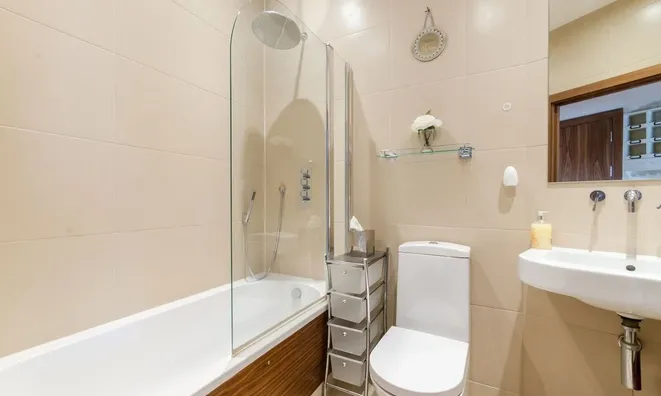 Недвижимость Lillie Road, Fulham: 2