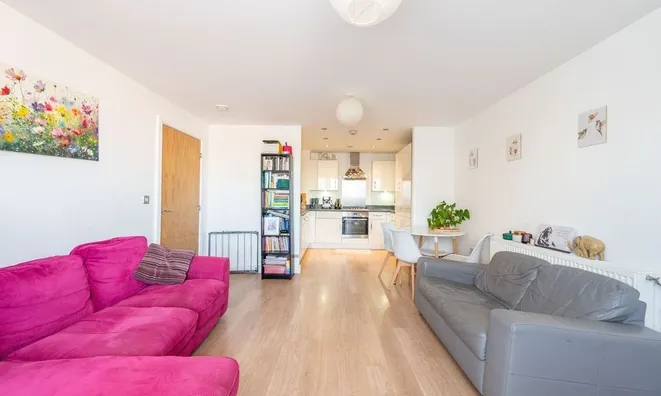 Недвижимость Flowers Close, Dollis Hill: 12